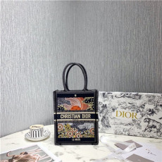 DIOR 디올 미니 북 토트백 D68810-4신상