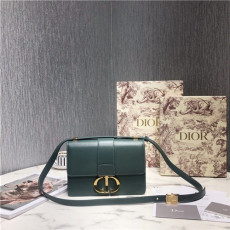 DIOR 디올 써티 몽테인백 D89151-4 신상