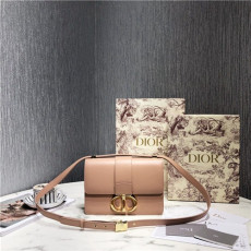 DIOR 디올 써티 몽테인백 D89151-6 신상