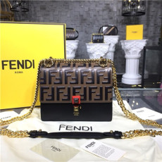 FENDI 펜디 칸아이 에프 숄더백 F2792-8 신상