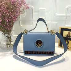 FENDI 펜디 KAN I F 2810-9 신상