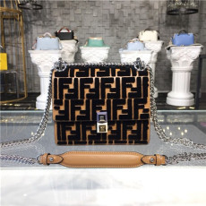 FENDI 펜디 숄더백 F2792 신상