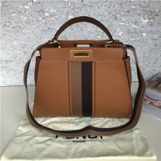 FENDI 펜디 피카푸 아이코닉 F8862 신상