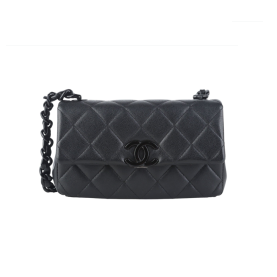 19위 CHANEL 샤넬 래커드 플랩백 AS2302