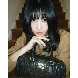 [트와이스 모모] MIUMIU 미우미우 보스턴백 5BB14