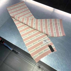 MIUMIU 미우미우 머플러