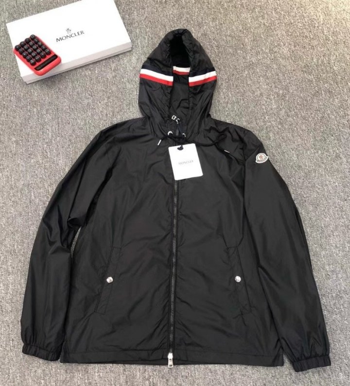 MONCLER 몽클레어 후드바람막이