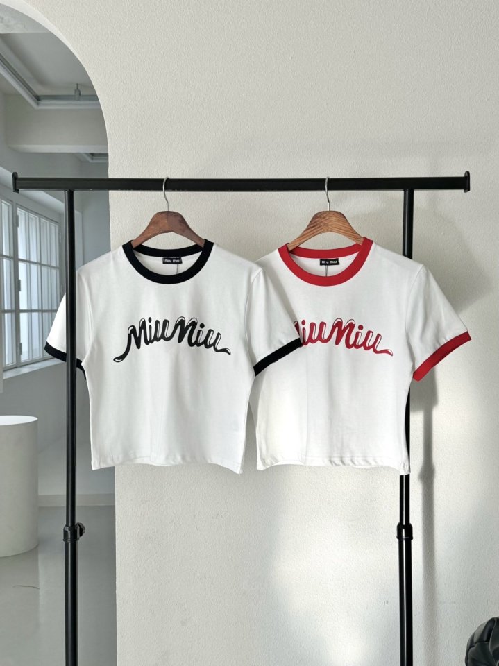 MIUMIU 미우미우 로고 프린트 티셔츠