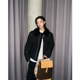 [스트레이키즈 필릭스] LOUIS VUITTON 루이비통 소호 백팩 MM M14653