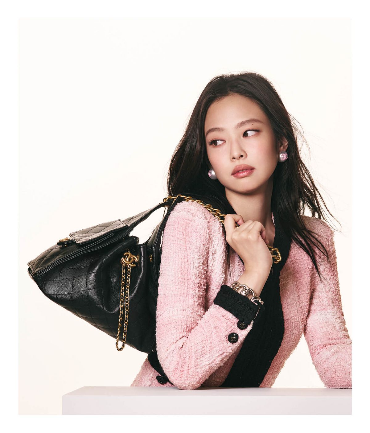 [블랙핑크 제니] CHANEL 샤넬 25백 버킷백 AS1051-5 (스몰/미디움)