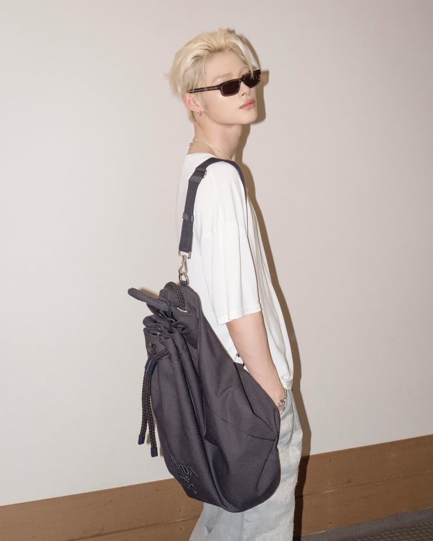 [엔하이픈 니키] PRADA 프라다 드로우스트링 백팩 2VY011