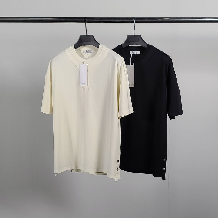 VALENTINO 발렌티노 절개 락스터드 라운드 반팔티