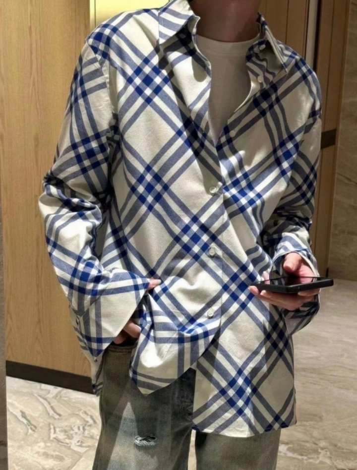 ●9월 판매 15위● BURBERRY 버버리 패턴 셔츠 2COLOR