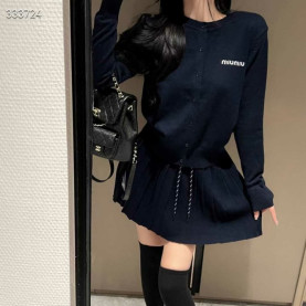 MIUMIU 미우미우 니트 셋업 4COLOR