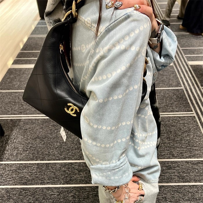 CHANEL 샤넬 호보백 AS9047