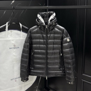 MONCLER 몽클레어 베시네스 다운 패딩