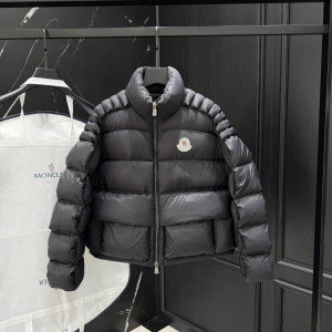 MONCLER 몽클레어 크리스토퍼 랙시 다운 패딩