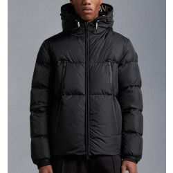 ●10월 판매 12위● MONCLER 몽클레어 몽클라 쇼트 다운 자켓