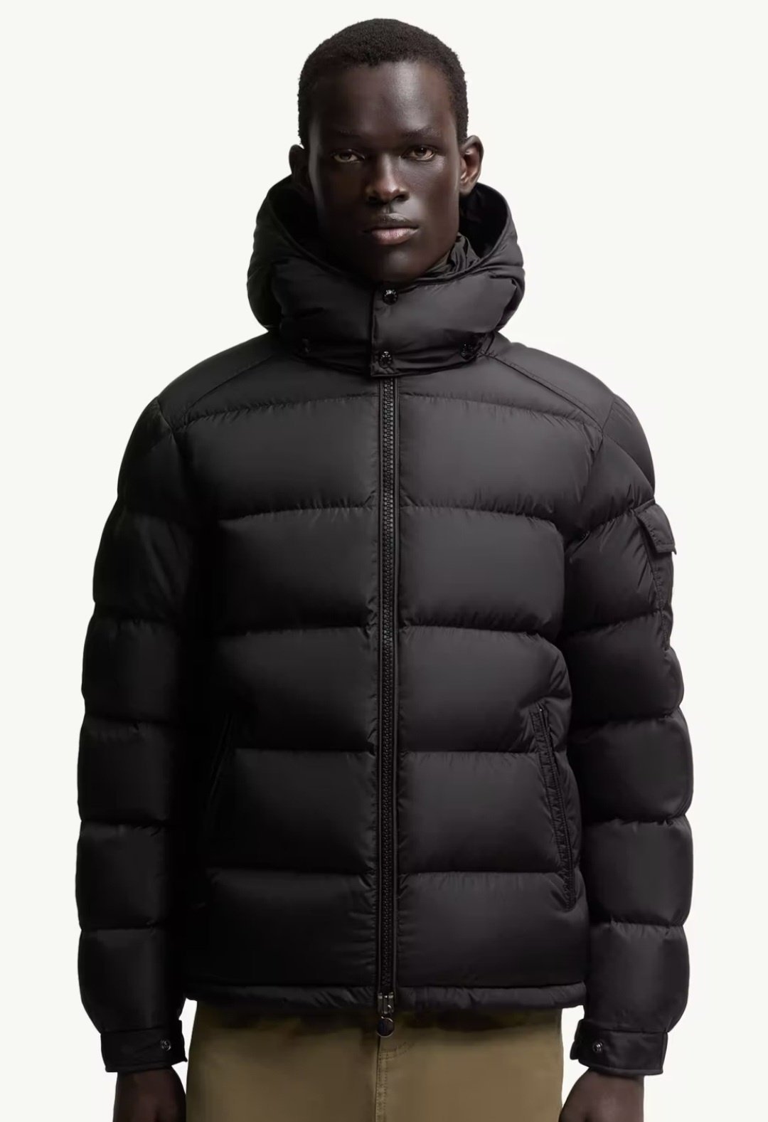 ●12월 판매 8위● MONCLER 몽클레어 마야 매트 쇼트 다운 자켓