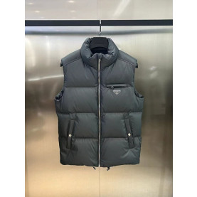 PRADA 프라다 페이크 레더 패딩 조끼
