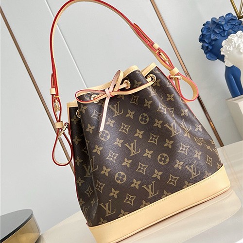 LOUIS VUITTON 루이비통 쁘띠 노에 숄더백 M46984