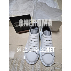 임*환 고객님 알렉산더 맥퀸 화이트 탭 오버솔 야광