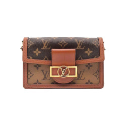 ●루이비통 도핀 체인 월릿●