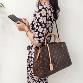 ●실사● 루이비통 모노그램 캔버스 몽테뉴