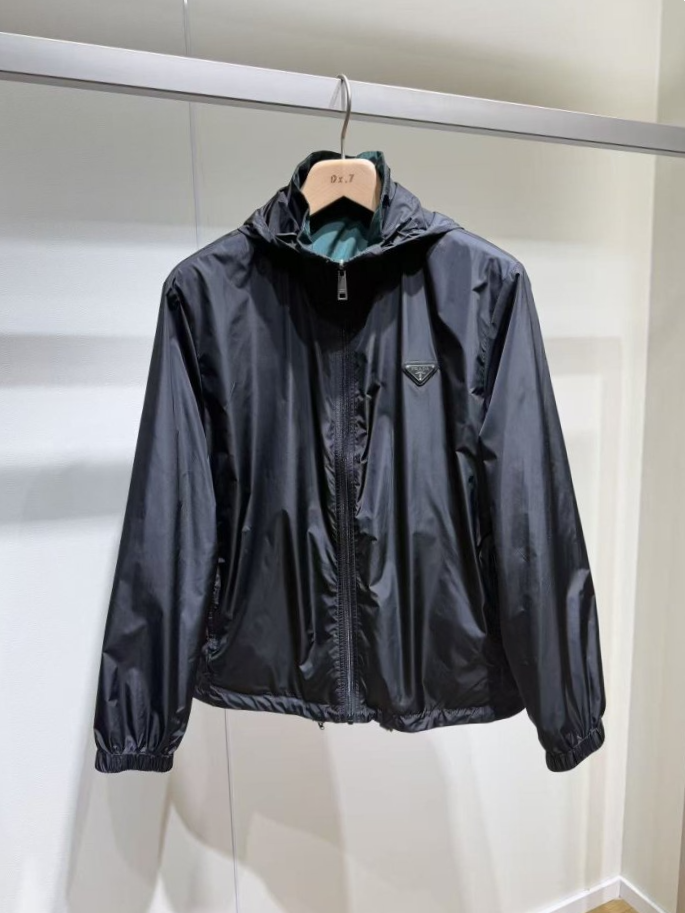 PRADA 프라다 나일론 양면 자켓