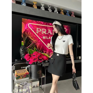 PRADA 프라다 치마반팔 셋트