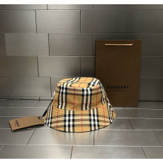 BURBERRY 버버리 체크 리버서블 버킷햇