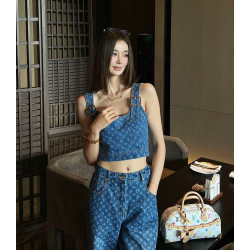 LOUIS VUITTON 루이비통 1027 모노그램 데님 크롭 탑&와이드 팬츠 세트