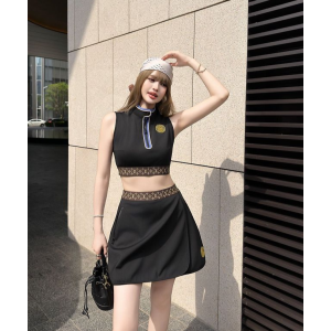 LOUIS VUITTON 루이비통 1081 모노그램 밴드 크롭 탑&스커트 세트 2COLOR