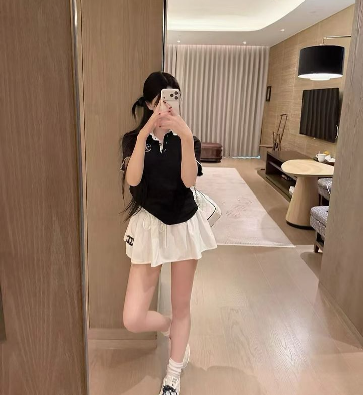 CHANEL 샤넬 1030 CC 로고 배색 폴로 반팔&플리츠 스커트 세트 2COLOR