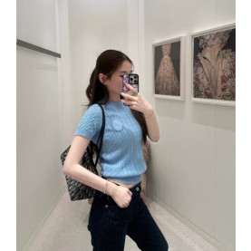 DIOR 디올 꽈베기 니트