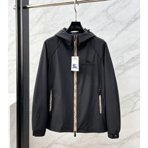 BURBERRY 버버리 607154 클래식 체크 지퍼 라인 후드 자켓