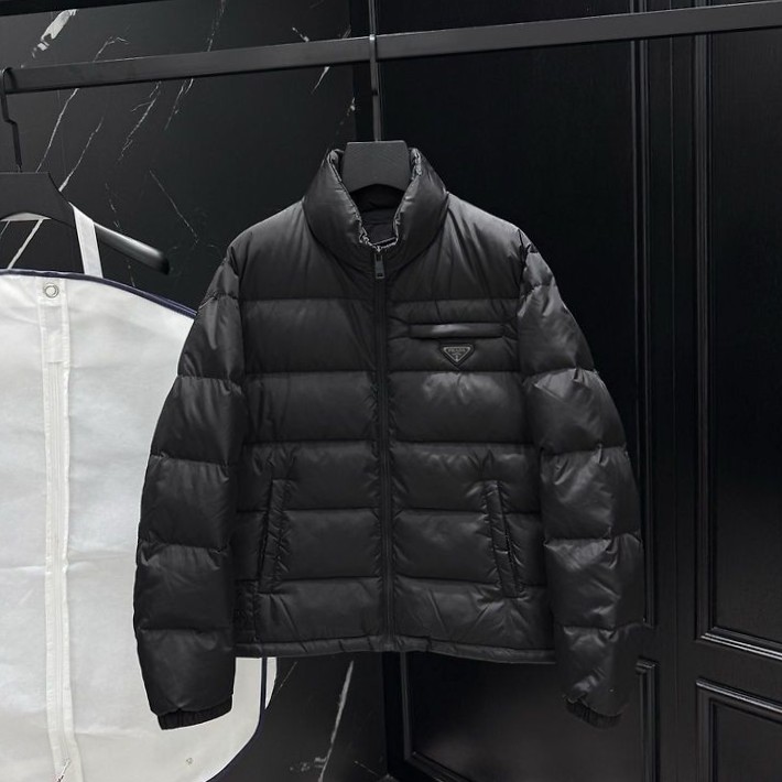 PRADA 프라다 25066 메탈 플레이트 다운 패딩 　